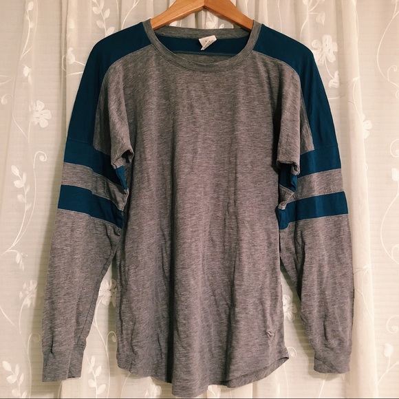 PINK Victoria's Secret Tops - 🦋NEW ARRIVAL🦋 PINK Casual Long Sleeve